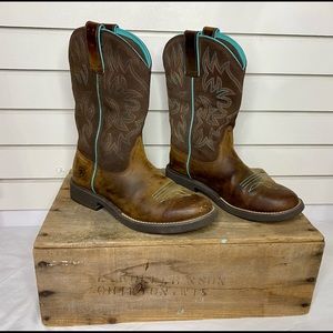 COPY - Ariat Delilah cowboy boots womens 8B distressed brown